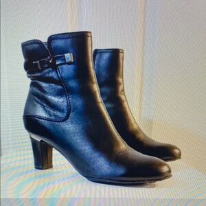 Elegant Black Ankle Boots